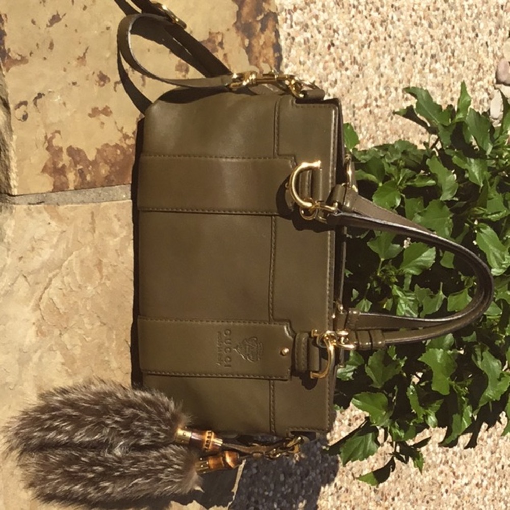 GUCCI Leather Crest Smilla Satchel Handbag
